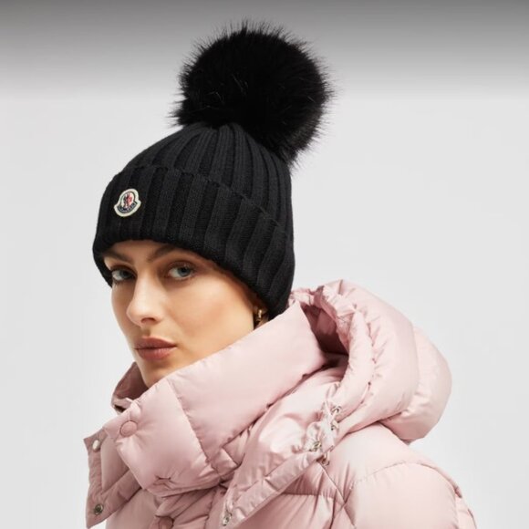 MONCLER WOOL BEANIE WITH POM POM - Picture 6 of 6